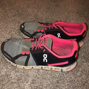 On Cloud tennis shoes